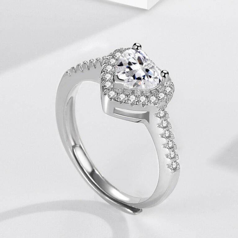 Luxury Zircon stone size adjustable "Heart ring"