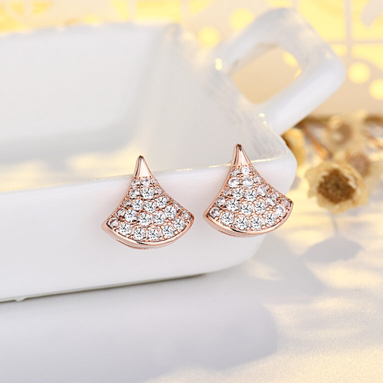 Elegant 'skirt' earrings