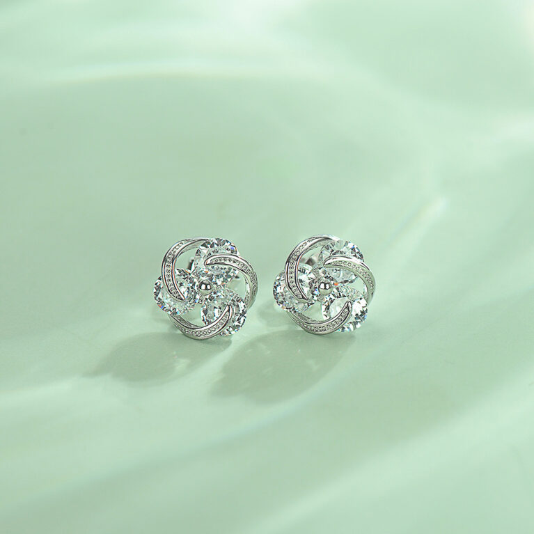 luxury zircon ear stud