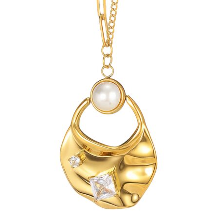 Elegant Pearl & Gold Pendant Necklace